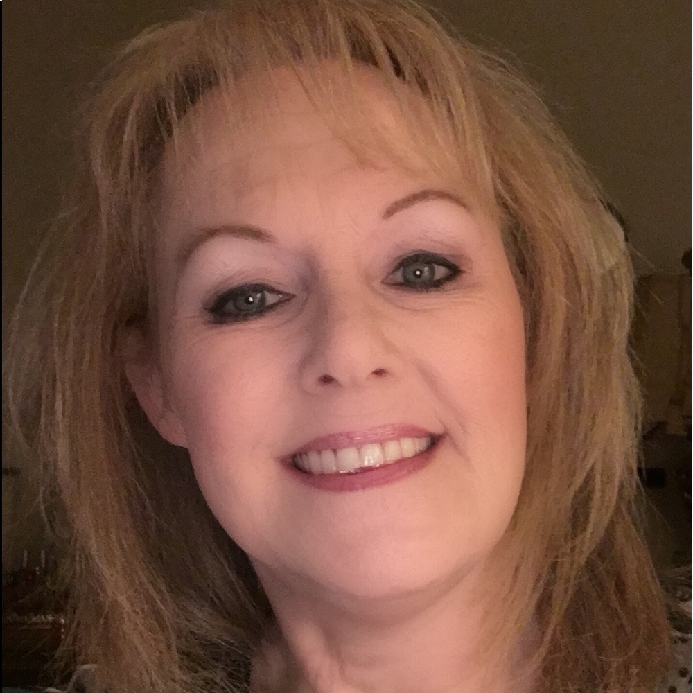 Meet your Posher, Angela